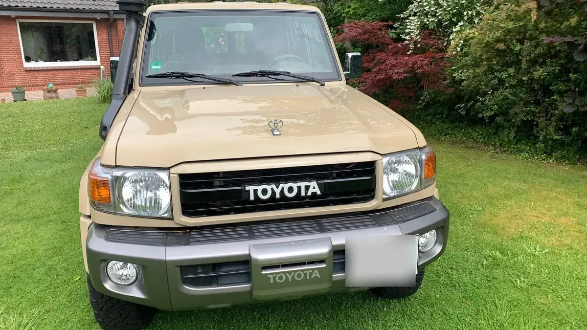 Gebraucht Toyota Land Cruiser 231 PS (169 kW) 2023 Beige SUV