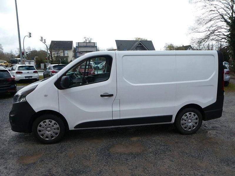 Gebraucht Opel Vivaro 120 PS (88 kW) 2017 Weiß Van / Kleinbus