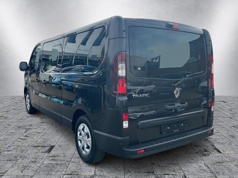Gebraucht Renault Trafic Life 150 PS (110 kW) 2023 Schwarz Van / Kleinbus