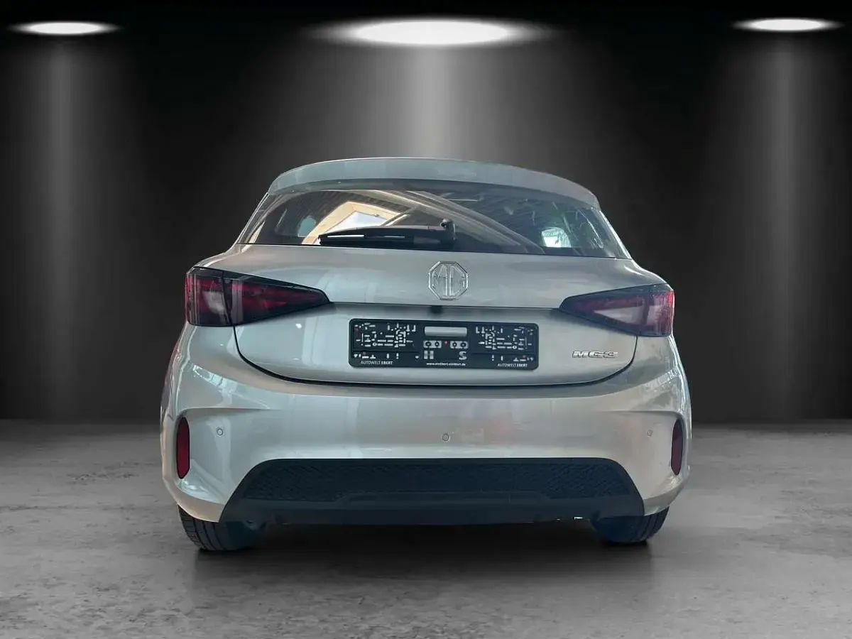 Gebraucht MG MG3 116 PS (85 kW) 2025 Cosmic silver Kleinwagen