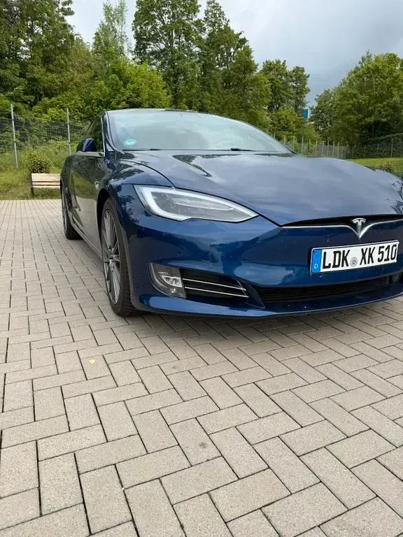 Used Tesla Model S 386 kW (525 HP) 2017 Blue Hatchback