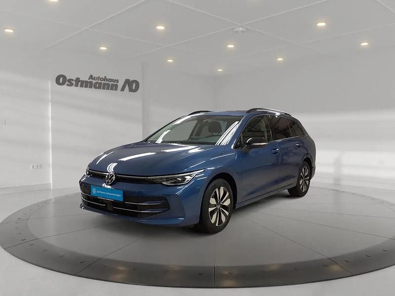 Gebraucht VW Golf VIII Goal 150 PS (110 kW) 2025 Blau Kombi