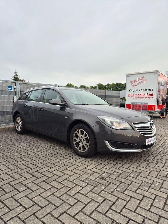 Gebraucht Opel Insignia Business Edition 140 PS (102 kW) 2014 Grau Kombi