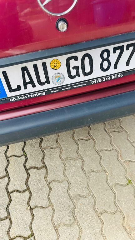 Gebraucht Mercedes 190 109 PS (80 kW) 1991 Rot Limousine