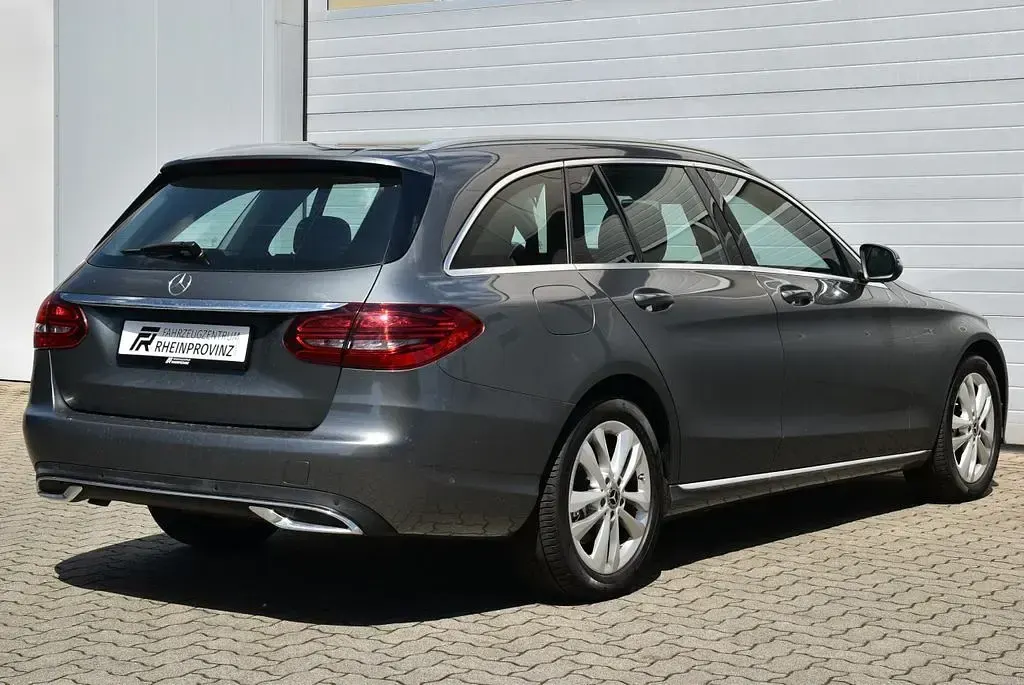 Gebraucht Mercedes C180 156 PS (114 kW) 2019 Grau Limousine