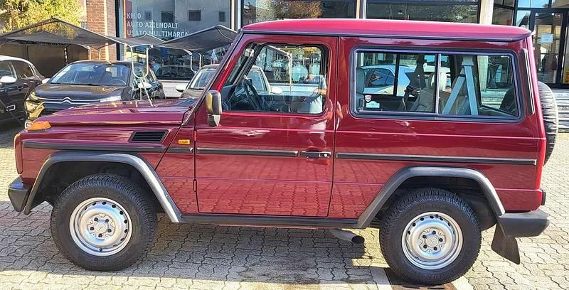 Gebraucht Mercedes G230 116 PS (85 kW) 1991 Barolorot SUV