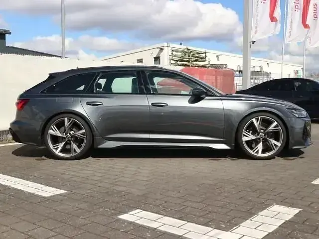 Gebraucht Audi RS6 Ambiente 600 PS (441 kW) 2024 Daytonagrau perleffekt Kombi