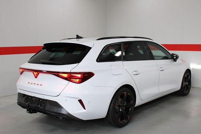 Neu Cupra Leon 204 PS (150 kW) 2025 Weiß Kombi