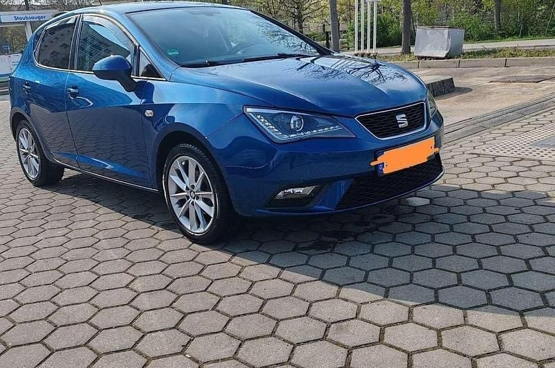 Blau Gebraucht 2015 Seat Ibiza Style Kleinwagen | 6.999 € (Fairer Preis) - Bild 1/4