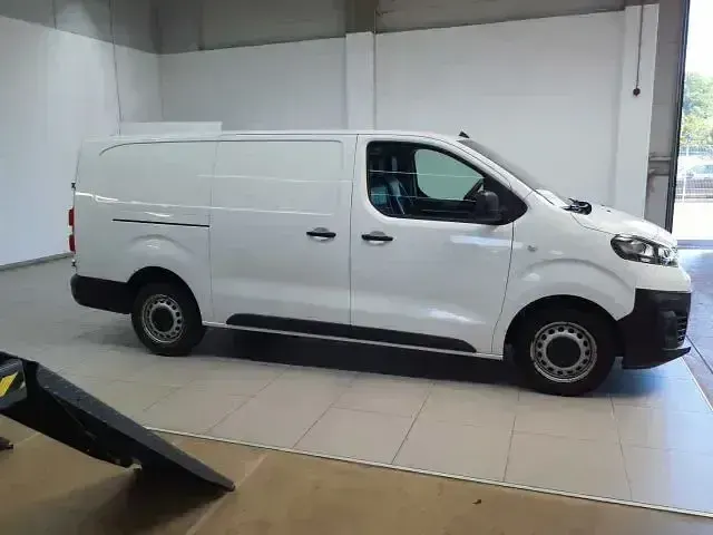 Gebraucht Opel Vivaro-e Combi Edition 122 PS (89 kW) 2020 Jade weiß Van / Kleinbus