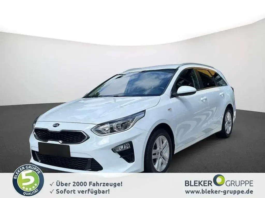 Gebraucht Kia Ceed Vision 136 PS (100 kW) 2021 Weiß Kleinwagen