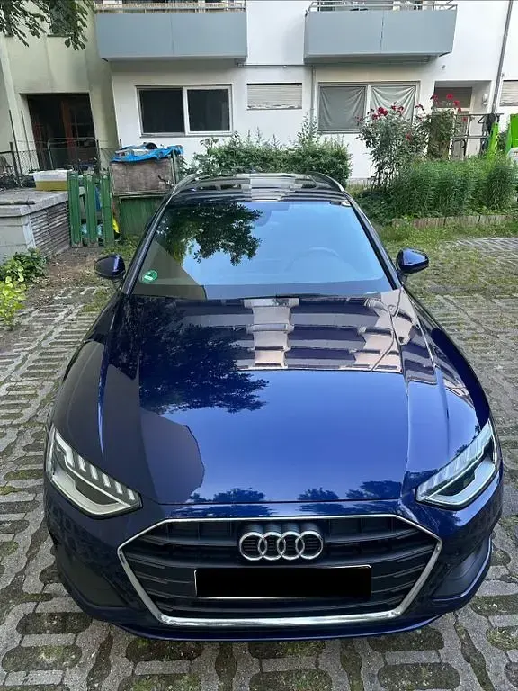 Gebraucht Audi A4 Advanced 163 PS (119 kW) 2020 Blau Kombi