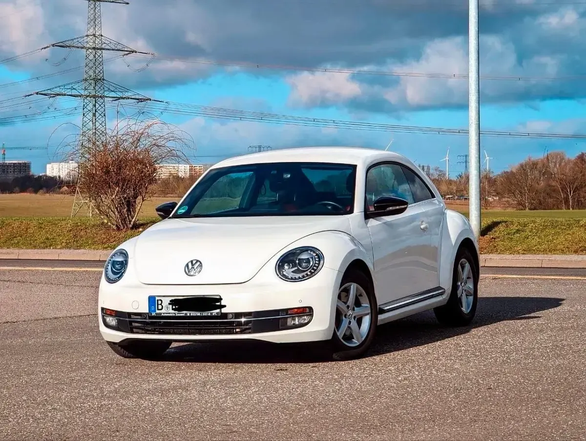 Używany VW Beetle 200 KM (147 kW) 2012 Biały Hatchback