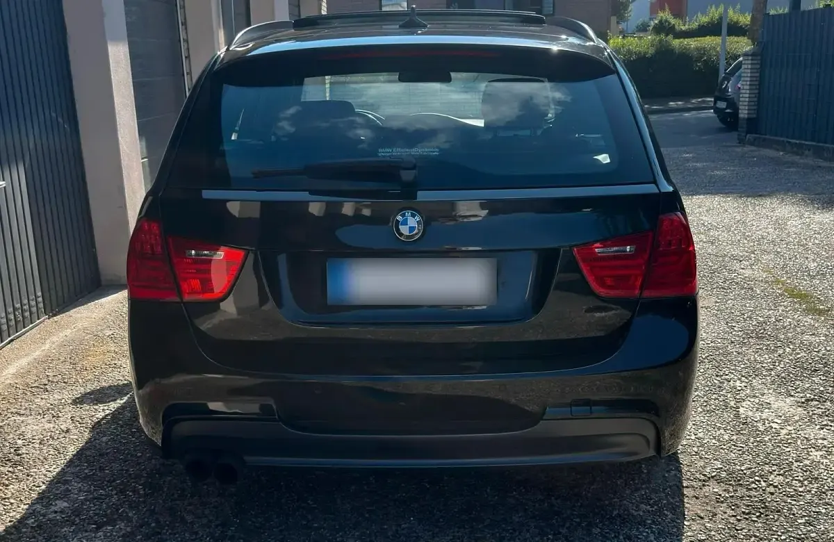Gebraucht BMW 325 Shadowline 204 PS (150 kW) 2011 Schwarz Kombi