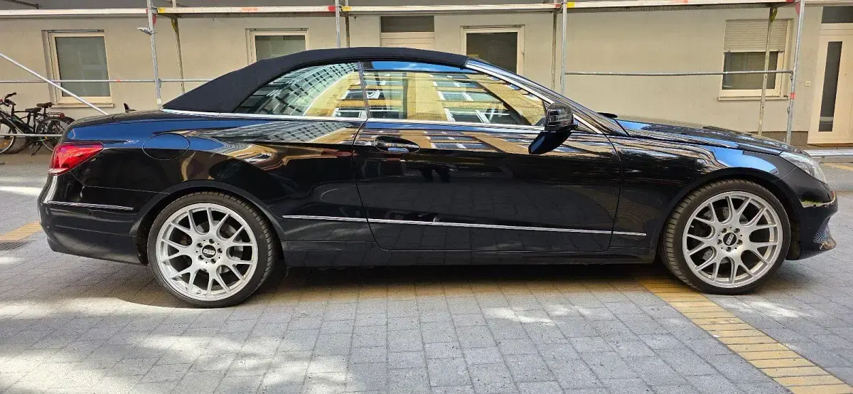 Gebraucht Mercedes E350 Sport Edition 258 PS (189 kW) 2016 Schwarz Cabrio