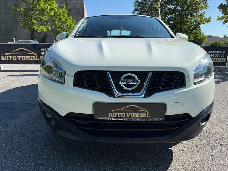 Weiß Gebraucht 2012 Nissan Qashqai Acenta SUV | 7.490 € (Fairer Preis) - Bild 1/4