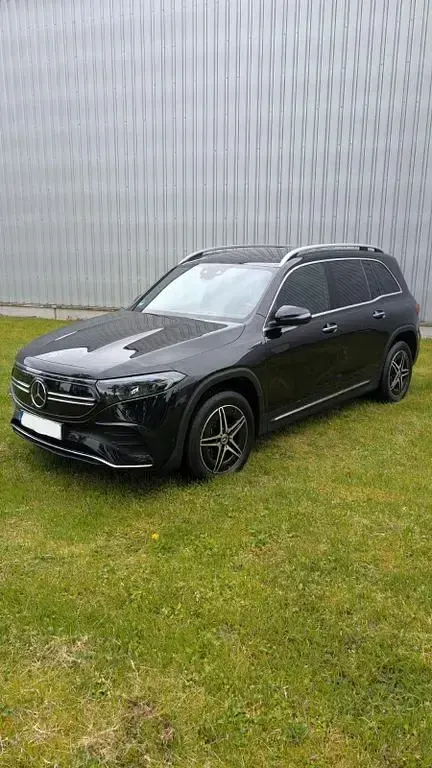 Gebraucht Mercedes EQB300 AMG line 167 kW (228 PS) 2022 Schwarz SUV