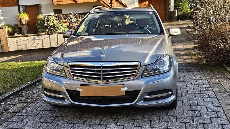 Gebraucht Mercedes C200 136 PS (100 kW) 2011 Silber Kombi