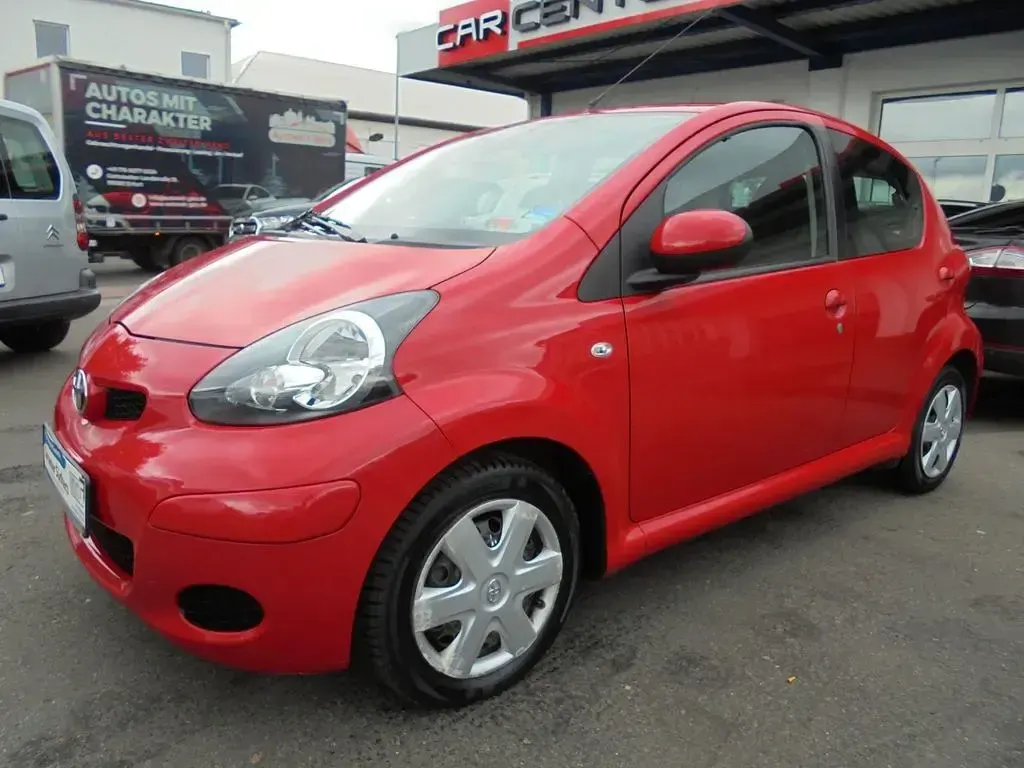 Gebraucht Toyota Aygo Cool 68 PS (50 kW) 2011 Super red v Kleinwagen