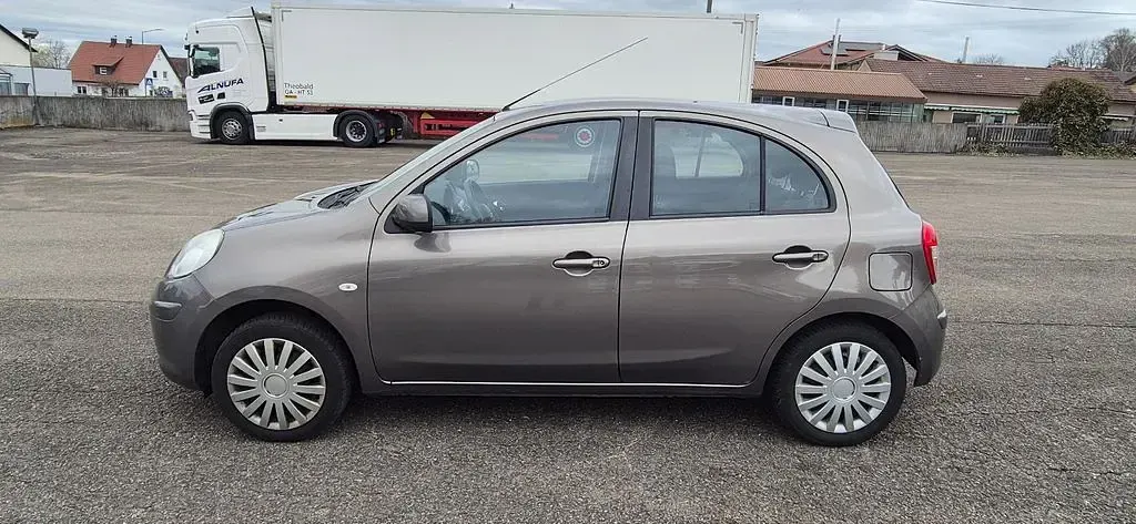 Gebraucht Nissan Micra Acenta 80 PS (58 kW) 2013 Grau Kleinwagen
