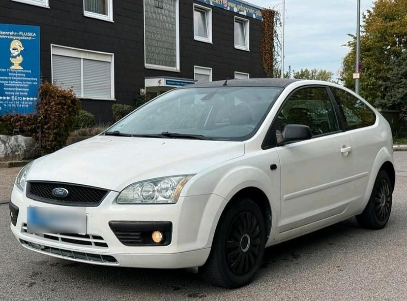 Gebraucht Ford Focus 101 PS (74 kW) 2007 Weiß Kleinwagen