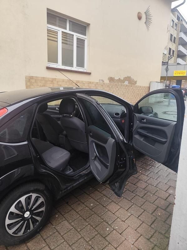 Gebraucht Ford Focus 116 PS (85 kW) 2007 Schwarz Limousine