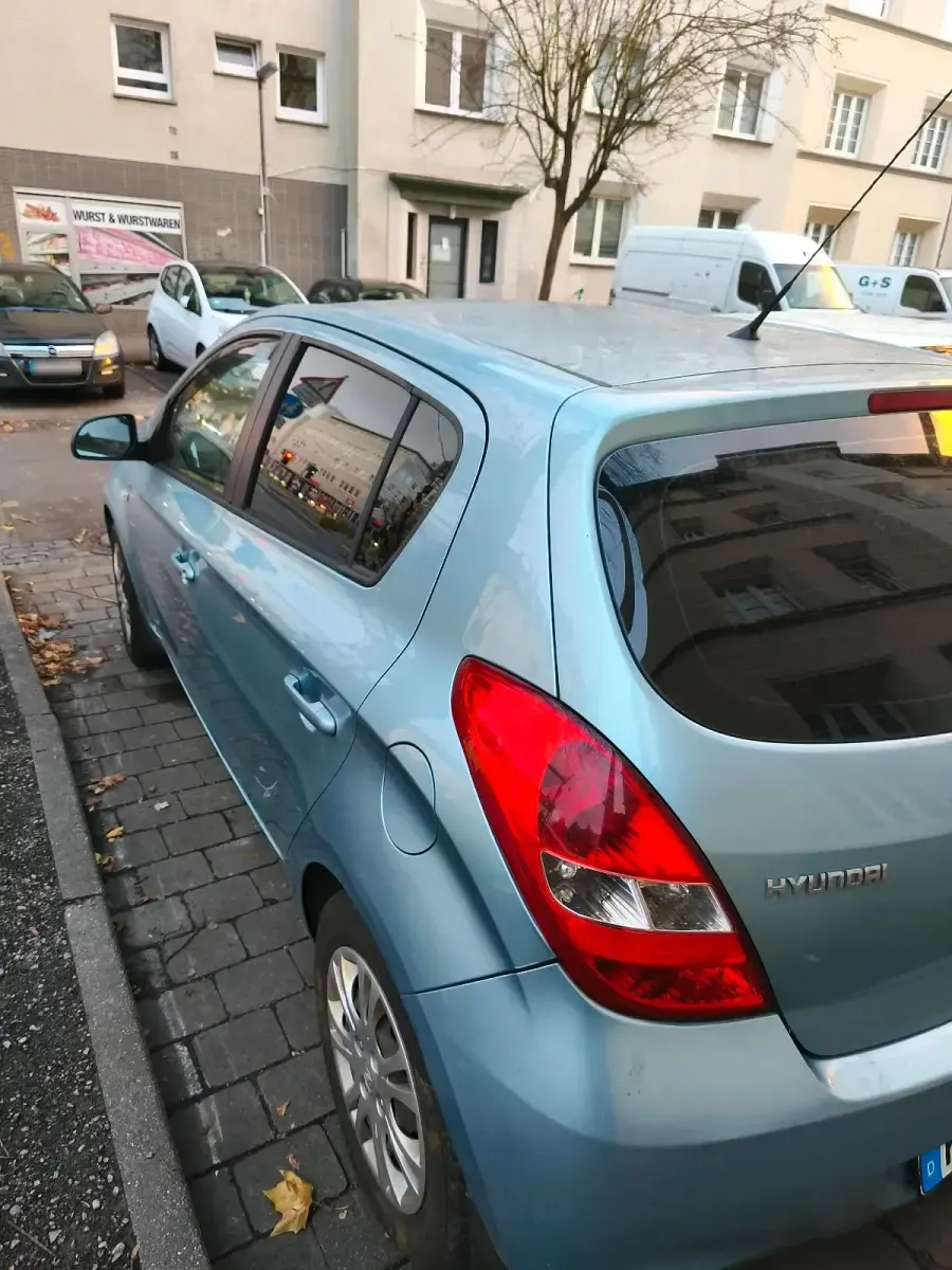 Gebraucht Hyundai i20 77 PS (56 kW) 2009 Andere farben Kleinwagen