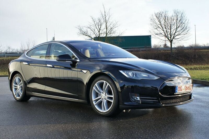 Gebraucht Tesla Model S Performance 350 kW (476 PS) 2013 Schwarz metallic Kleinwagen