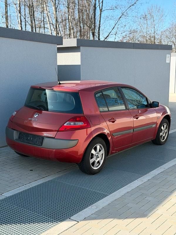 Gebraucht Renault Mégane II 112 PS (82 kW) 2007 Rot Kleinwagen