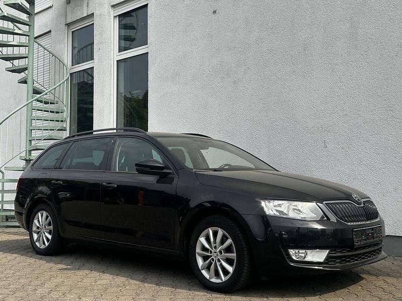 Schwarz Gebraucht 2017 Skoda Octavia Style Kombi | 9.700 € (Superpreis) - Bild 1/4