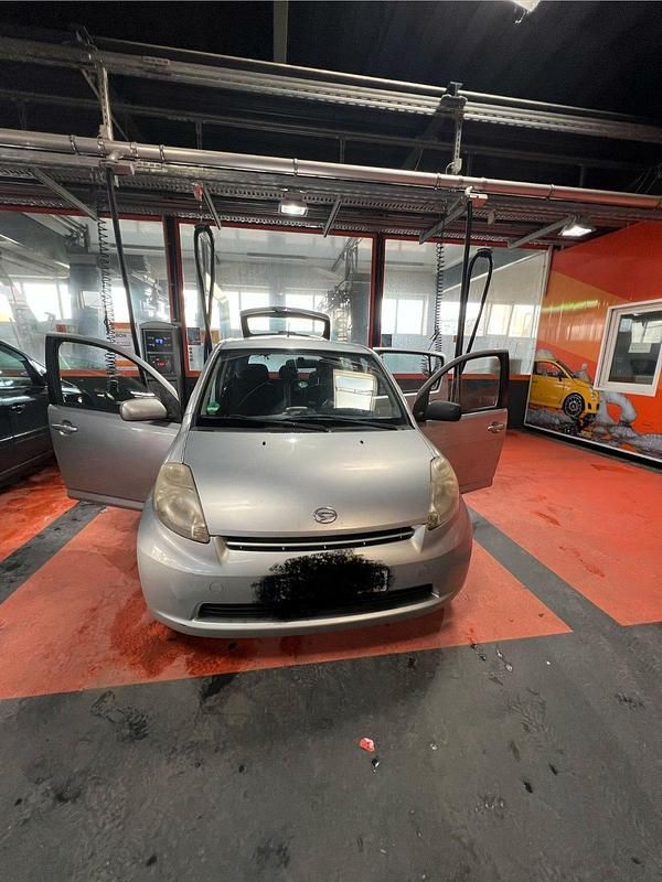 Gebraucht Daihatsu Sirion 87 PS (63 kW) 2007 Silber Kleinwagen