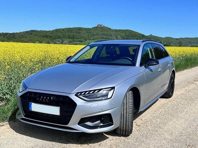 Silber Gebraucht 2024 Audi A4 Ambiente Kombi | 34.950 € (Etwas zu teuer) - Bild 1/4