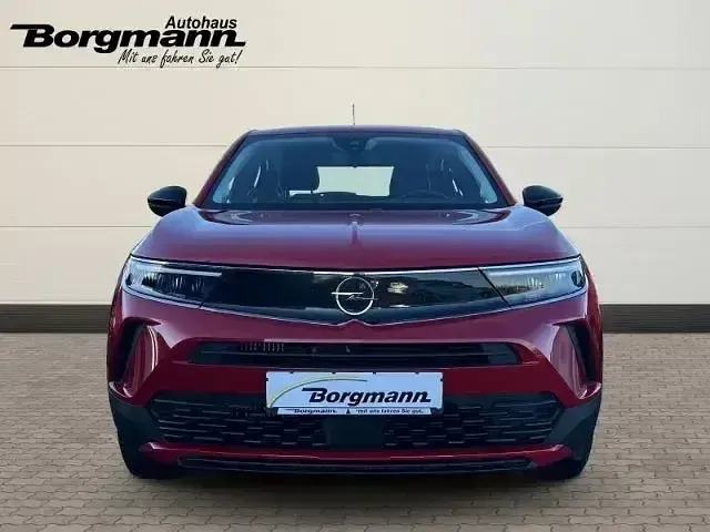 Używany Opel Mokka Edition 101 KM (74 kW) 2022 Czerwony SUV
