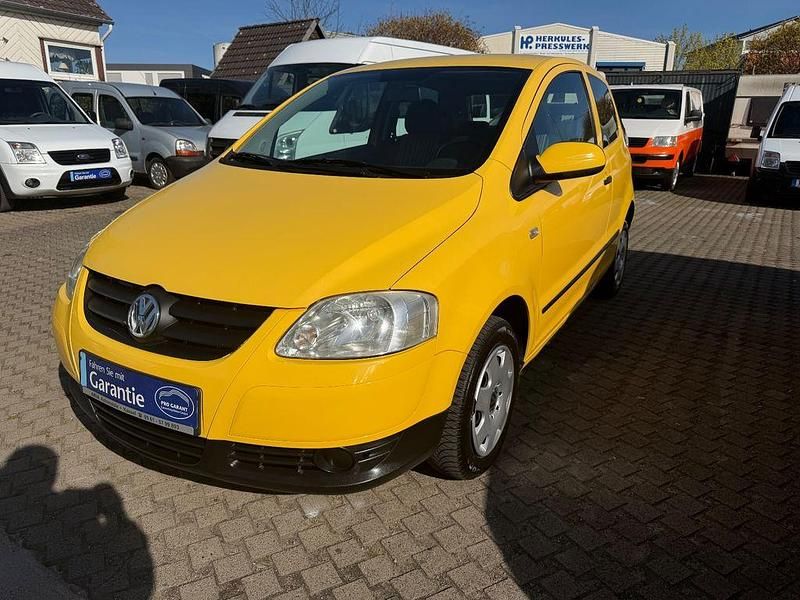 Gebraucht VW Fox Basis 75 PS (55 kW) 2005 Gelb Kleinwagen