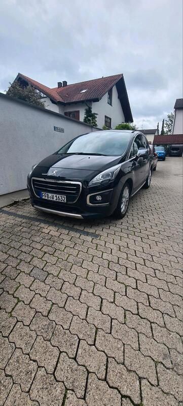 Schwarz Gebraucht 2016 Peugeot 3008 SUV | 11.390 € (Guter Preis) - Bild 1/4