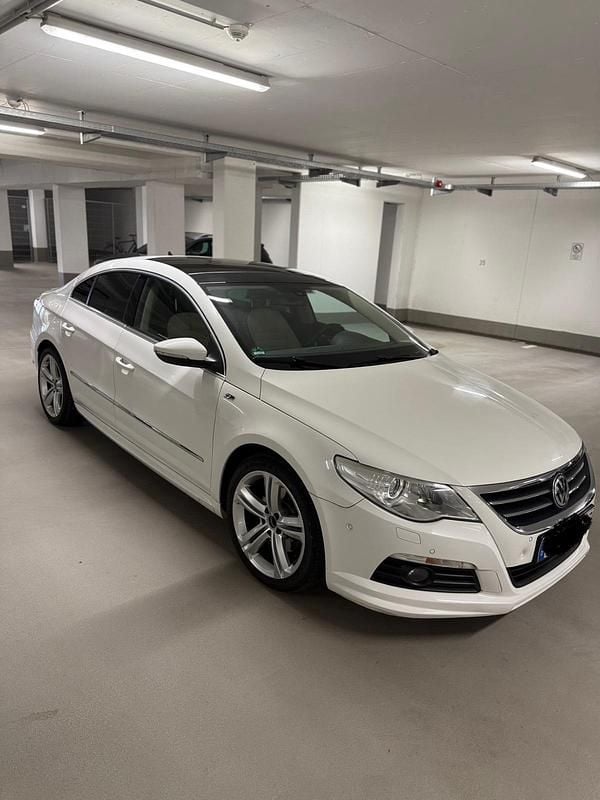 Weiß Gebraucht 2011 VW CC R-line Limousine | 8.000 € (Guter Preis) - Bild 1/4