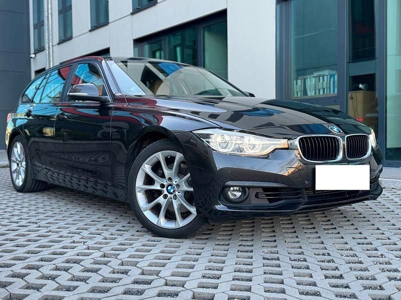 Second-hand BMW 330 Advantage 258 CP (189 kW) 2017 Maro Break