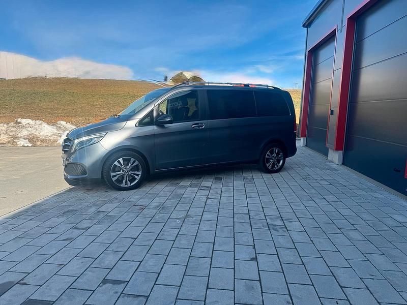 Gebraucht Mercedes V300 Edition 239 PS (175 kW) 2020 Grau Van / Kleinbus