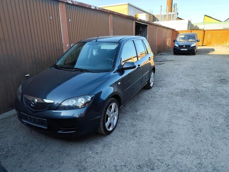 Grau Gebraucht 2005 Mazda 2 Kleinwagen | 1.200 € (Fairer Preis) - Bild 1/4