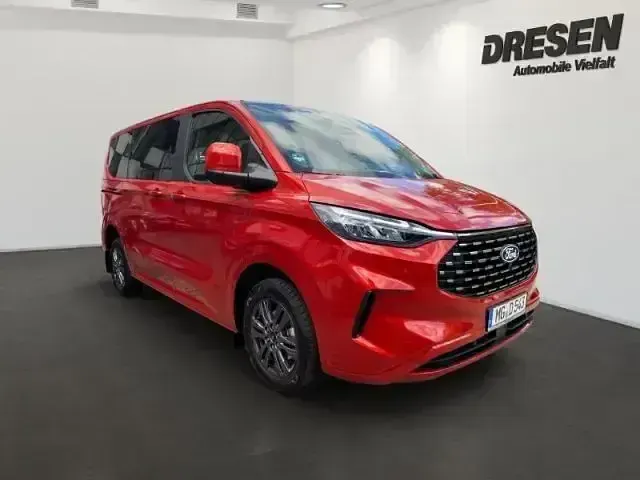 Gebraucht Ford Tourneo Custom Titanium 136 PS (100 kW) 2025 Andere Van