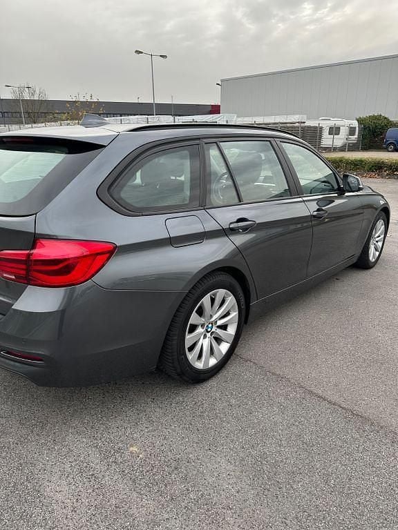 Gebraucht BMW 316 Advantage 116 PS (85 kW) 2017 Grau Kombi