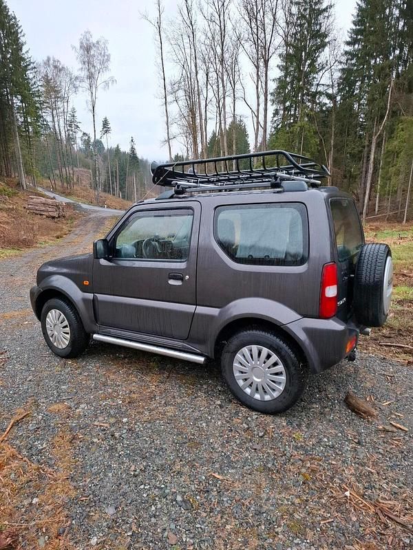 Gebraucht Suzuki Jimny 86 PS (63 kW) 2012 Schwarz SUV
