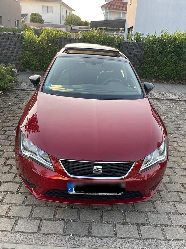 Rot Gebraucht 2014 Seat Leon Style Kleinwagen | 7.950 € (Fairer Preis) - Bild 1/4