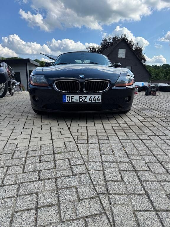 Schwarz Gebraucht 2005 BMW Z4 Sport Line Cabrio | 7.774 € (Teuer) - Bild 1/4