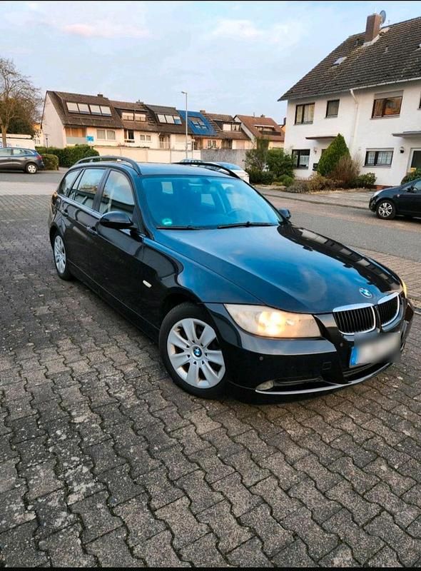 Gebraucht BMW 320 150 PS (110 kW) 2007 Schwarz Kombi