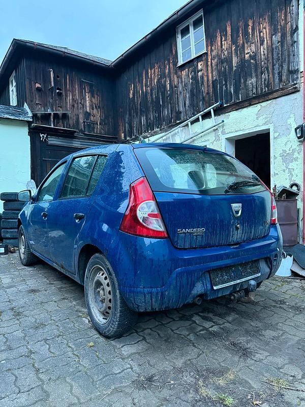 Gebraucht Dacia Sandero 75 PS (55 kW) 2008 Blau Kleinwagen