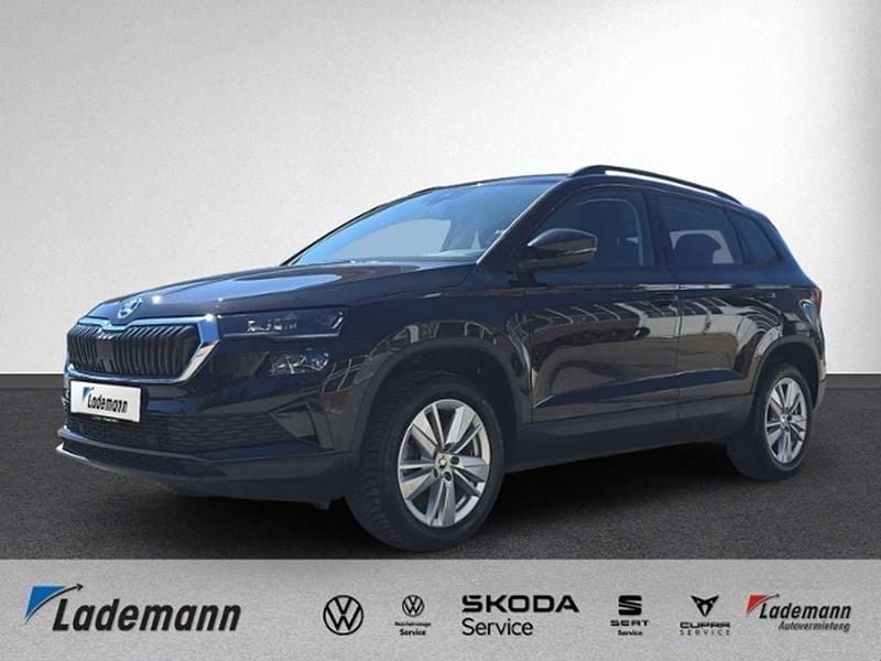 Schwarzmagic perleffekt Gebraucht 2024 Skoda Karoq Selection SUV | 29.189 € (Guter Preis) - Bild 1/4