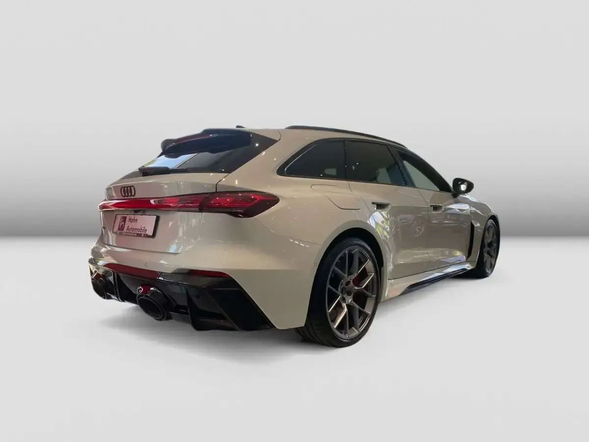 Neu Audi RS5 Ambiente 639 PS (469 kW) 2026 Gletscherweiß metallic Kombi