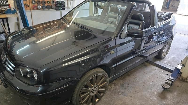 Schwarz Gebraucht 1999 VW Golf Cabriolet Cabrio | 2.400 € (Etwas zu teuer) - Bild 1/4