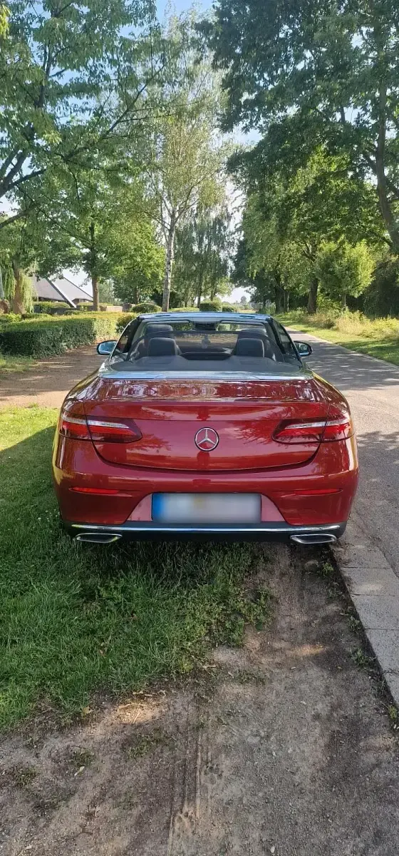 Gebraucht Mercedes E220 194 PS (142 kW) 2018 Rot Cabrio